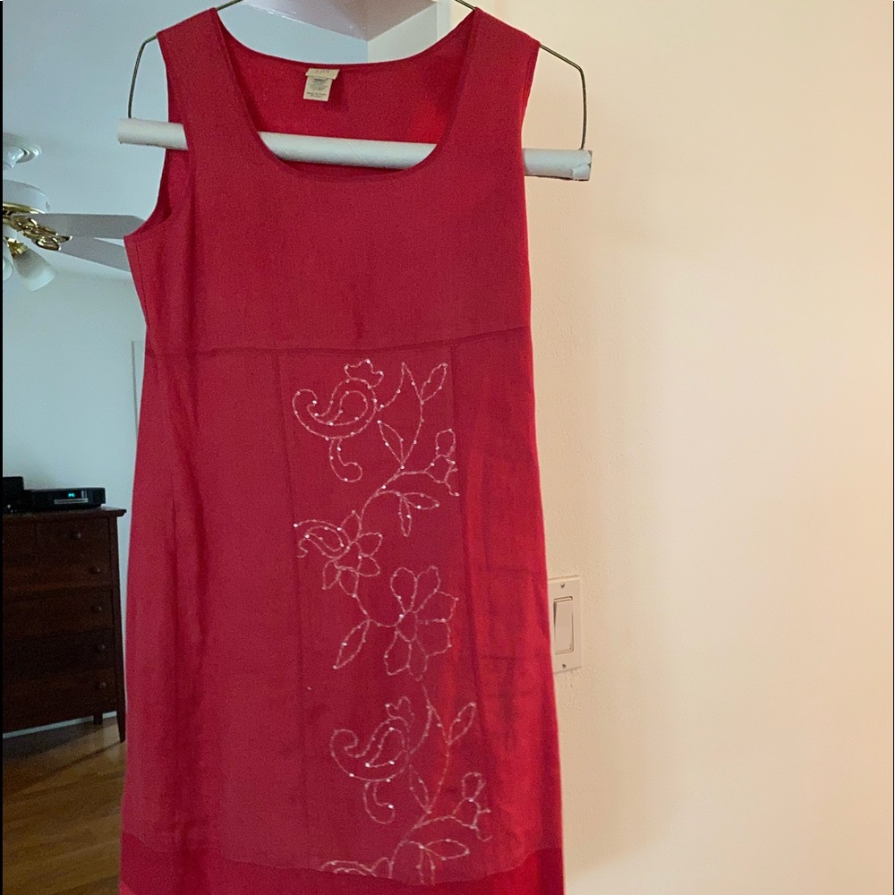 pink/red shaded dress, knee length
